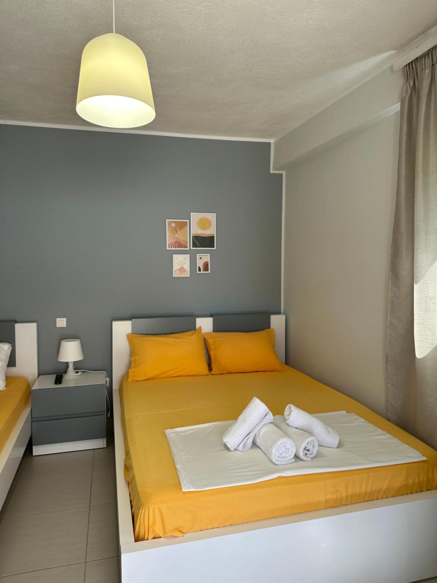 Potami Seashell Hotel Himare Bagian luar foto