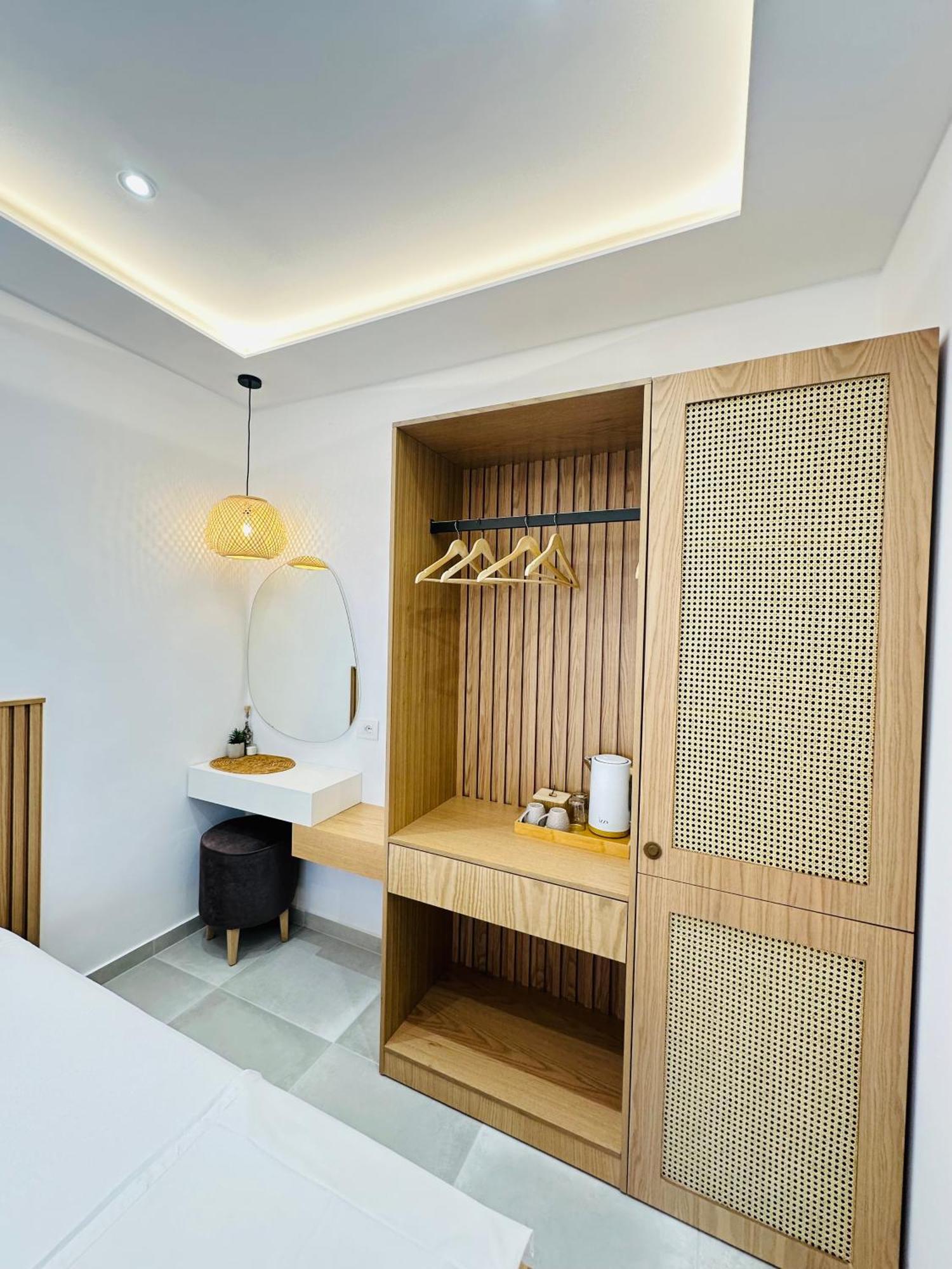Potami Seashell Hotel Himare Bagian luar foto