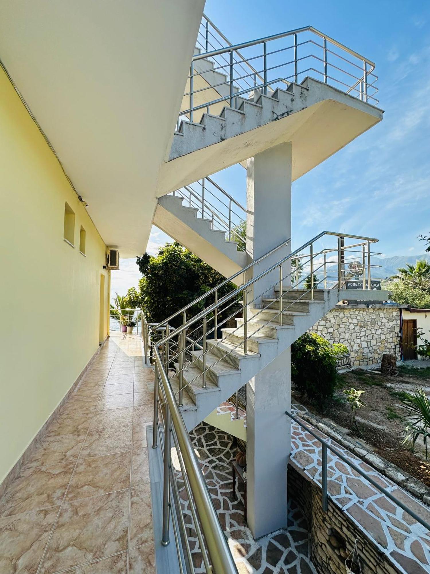 Potami Seashell Hotel Himare Bagian luar foto