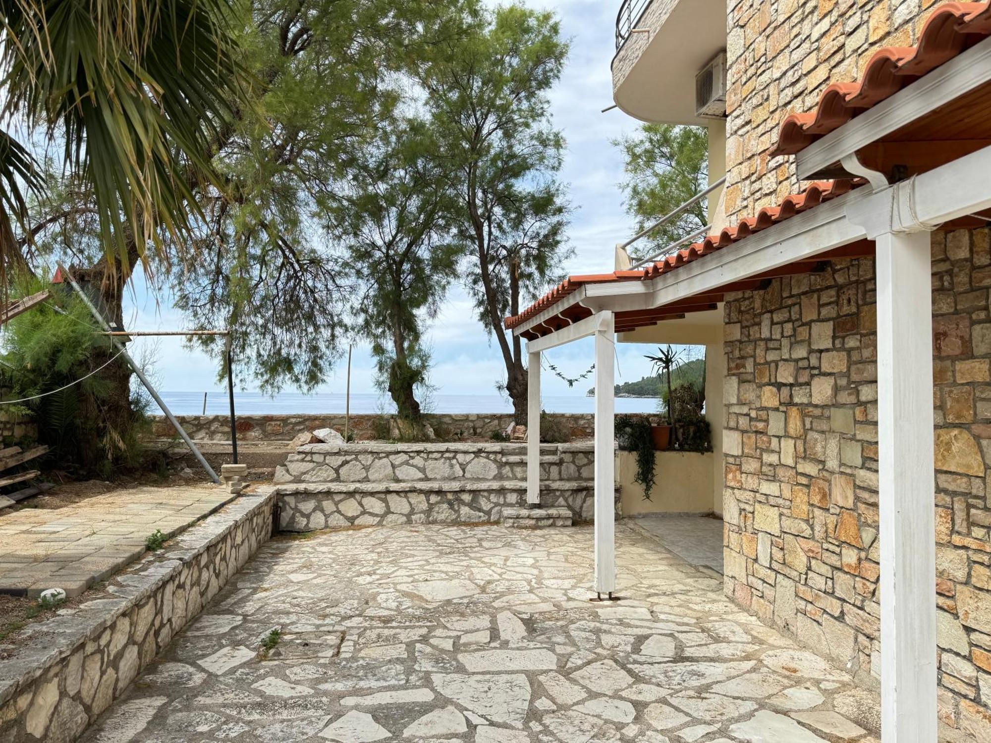 Potami Seashell Hotel Himare Bagian luar foto
