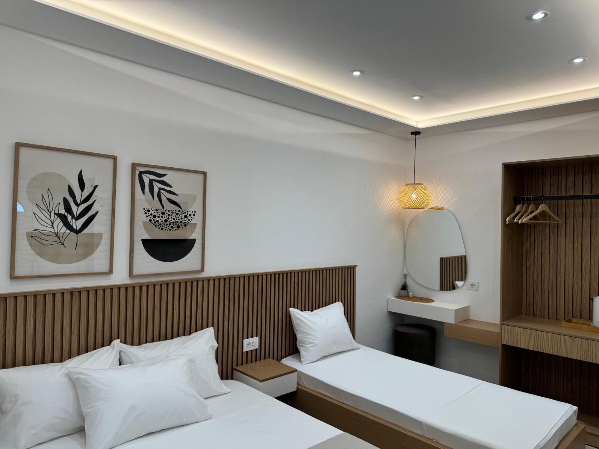 Potami Seashell Hotel Himare Bagian luar foto