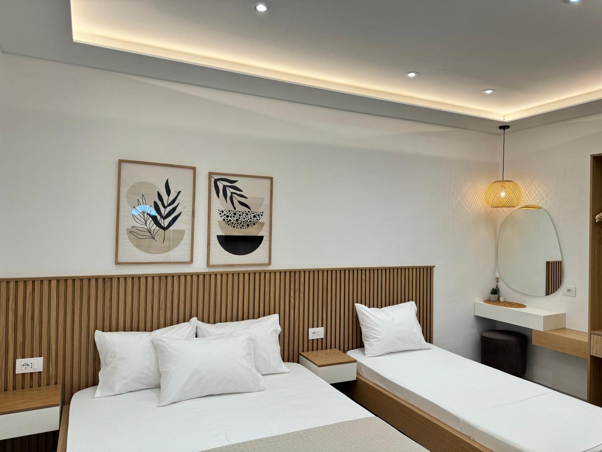 Potami Seashell Hotel Himare Bagian luar foto