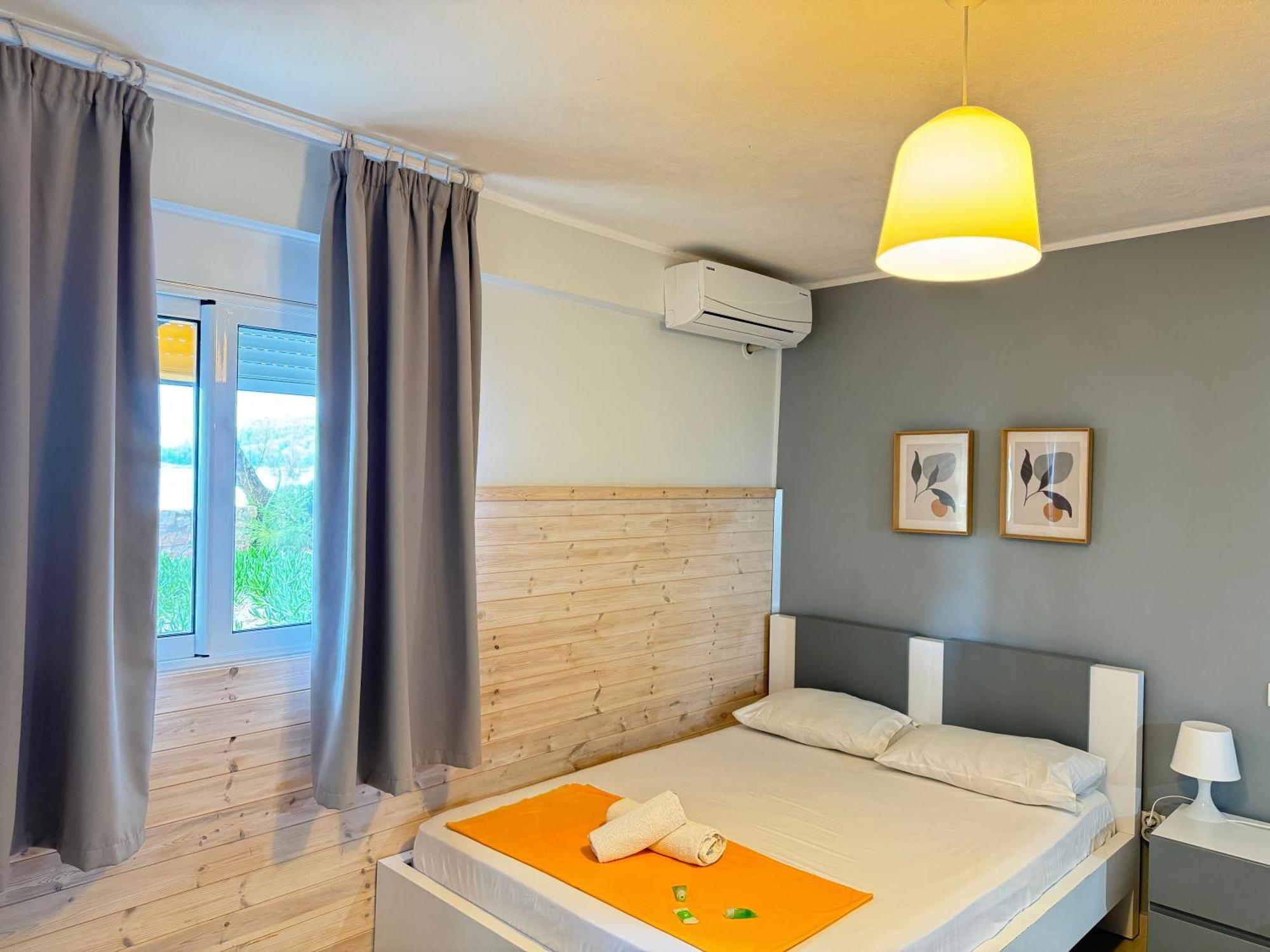 Potami Seashell Hotel Himare Bagian luar foto