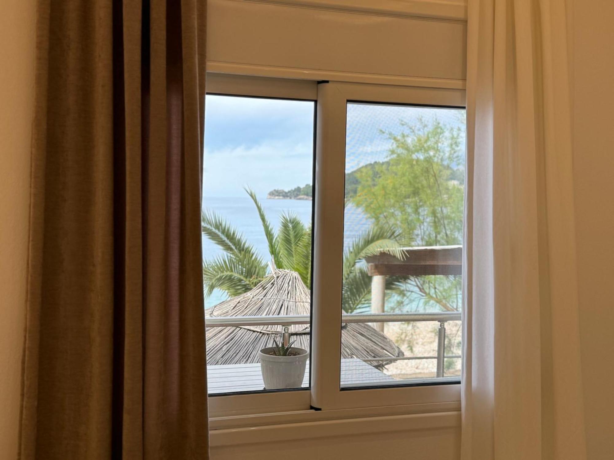 Potami Seashell Hotel Himare Bagian luar foto