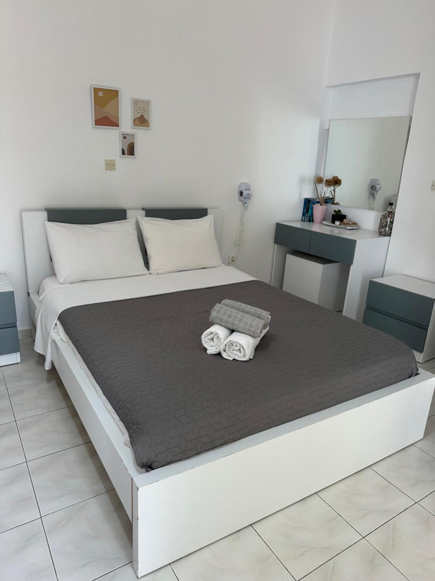 Potami Seashell Hotel Himare Bagian luar foto